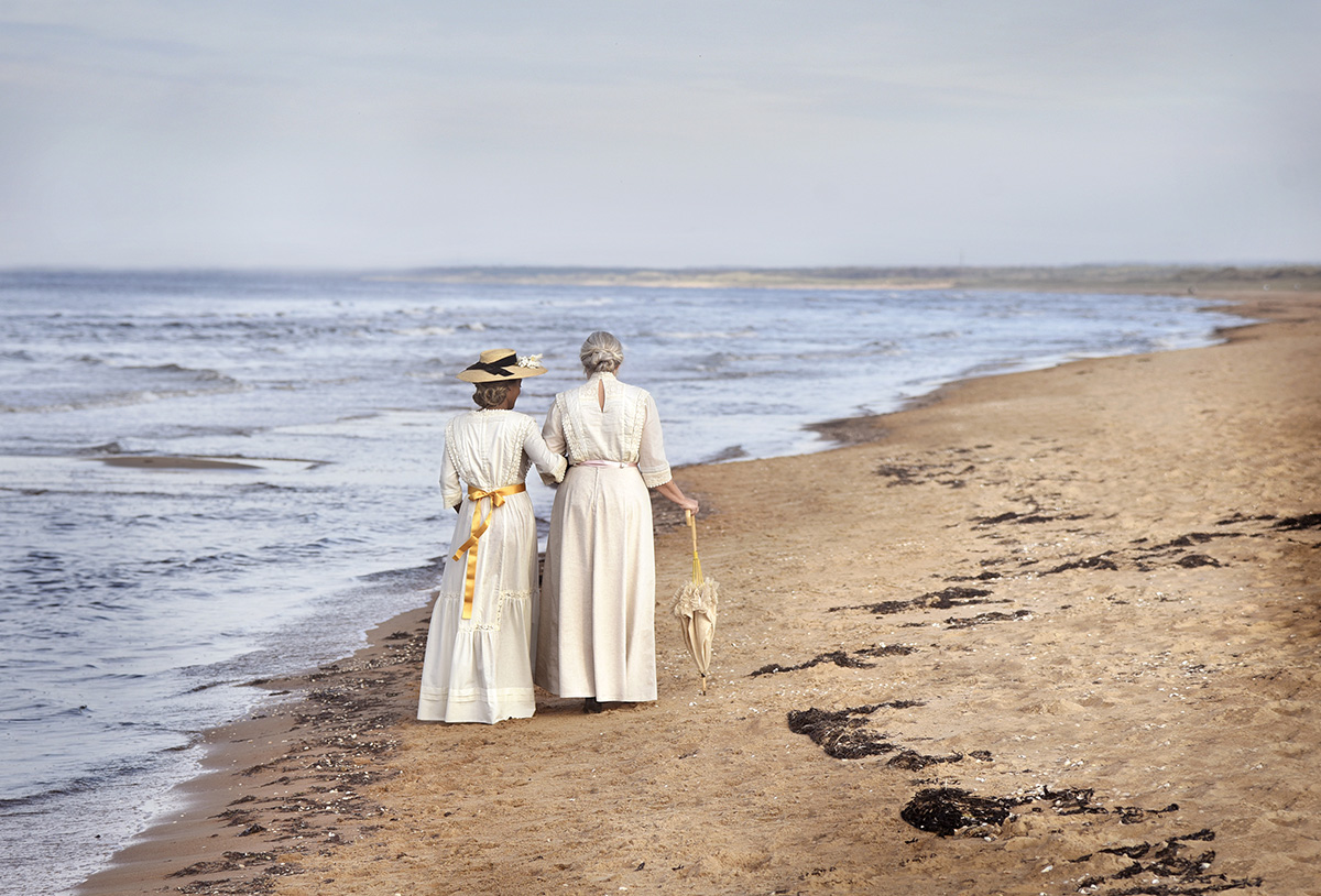 1_emmy_design_SS22_Vintage_Cotton_Linen_Edwardian_Lawn_Cloth_Lace_Dress_Blouse_Skirt_1900s_1910s_Summer_Painters_Victorian_P.S. Krøyer_Sommeraften ved Skagens strand_Summer Evening on Skagens Beach_Fashion_Clothing