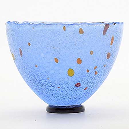 Bertil Vallien Kosta Boda Chicko Light blue bowl (model 59606), diameter 11 cm