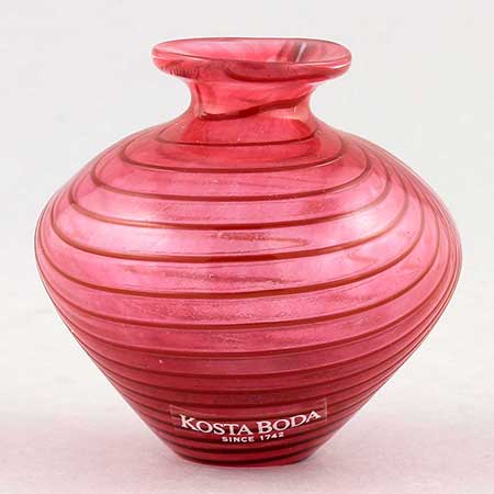 Bertil Valliens Minos Vas rosa (modell 48975), höjd 5,5 cm