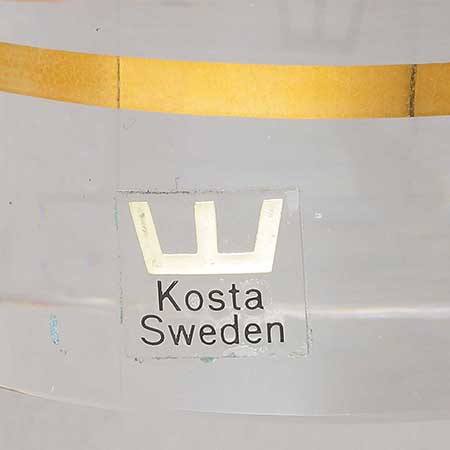Göran Wärff Kosta Boda Famijen Label on a Familjen object