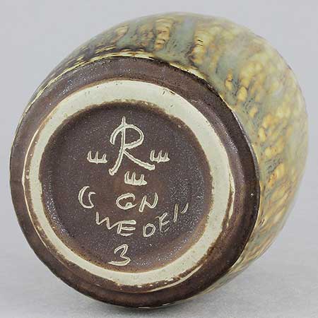 Gunnar Nylund Rörstrand The lower side of a Birka object