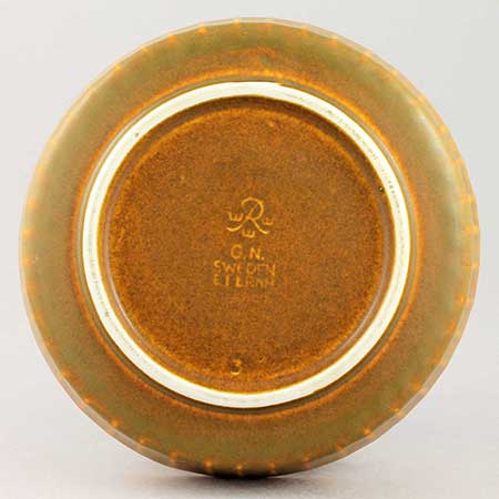 Gunnar Nylund Rörstrand The lower side of a Eterna object