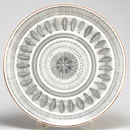 Ingrid Atterberg Upsala Ekeby Grafika Dish. Model 2082. Length 35,5 cm