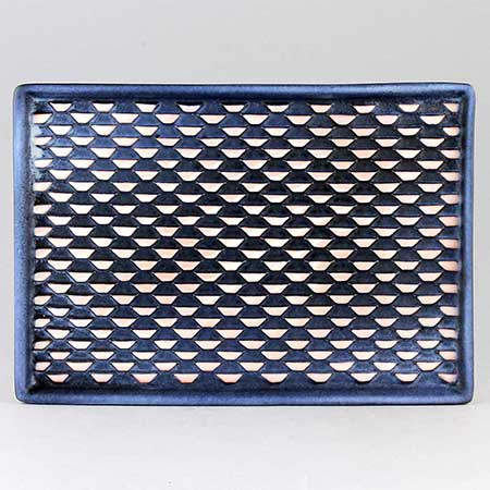 Mari Simmulson Upsala Ekeby Geting Dish. Model 4350. Length 26 cm