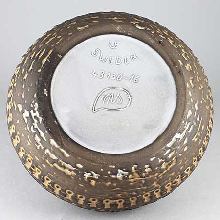 Mari Simmulson Upsala Ekeby The lower side of a Mexico object