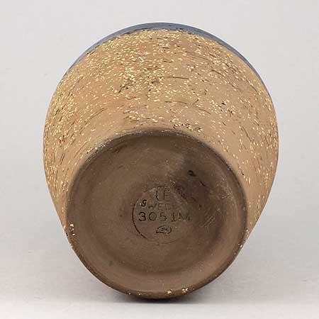 Mari Simmulson Upsala Ekeby The lower side of an Onyx object