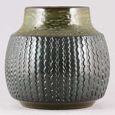 Mari Simmulson Upsala Ekeby Palma Vase. Model 6081M. Height 13 cm