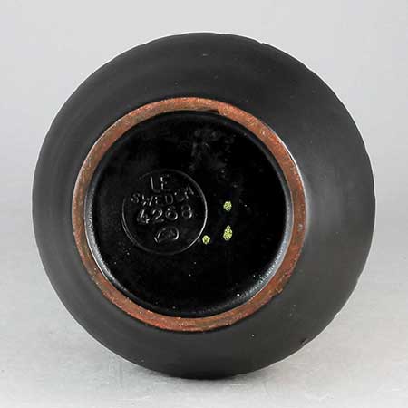 Mari Simmulson Upsala Ekeby The lower side of a Pampas object
