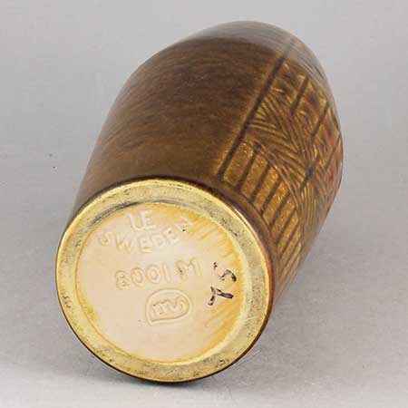 Mari Simmulson Upsala Ekeby The lower side of a Runa object