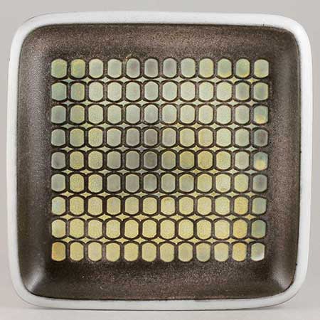 Mari Simmulson Upsala Ekeby Vespa Dish. Model 4024M. Diameter 22 cm