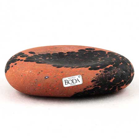 Monica Backström Kosta Boda Small flat stone, length 11 cm