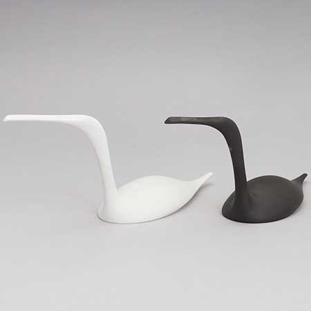 Tapio Wirkkala Rosenthal Ceramics Sculpture Kingfisher, 1975, length 21 and 37 cm