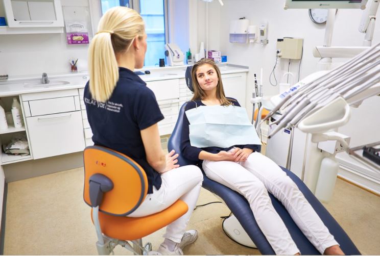 och stolar till din klinik  