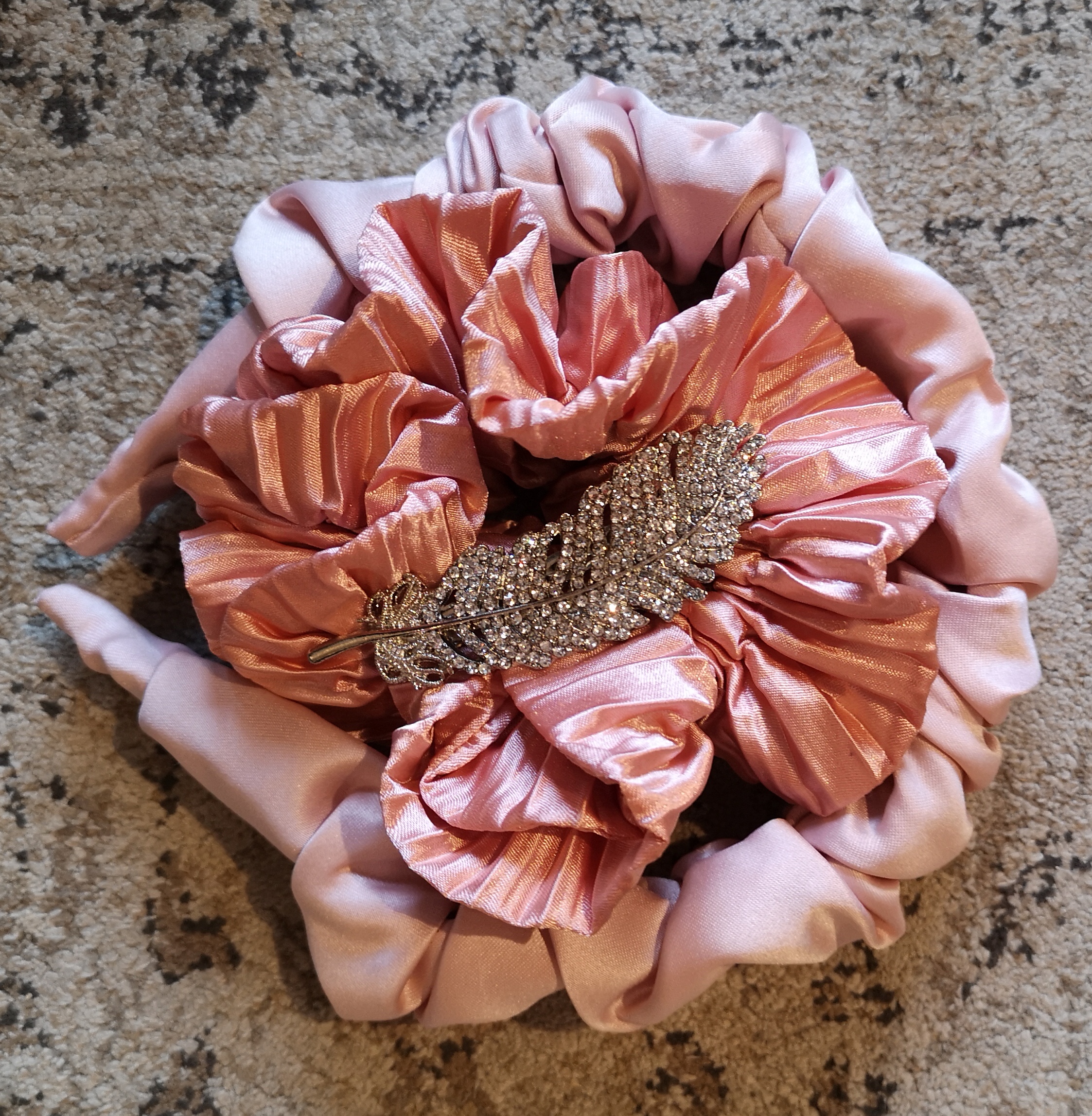 HAIRACCESSORIES Shop now 