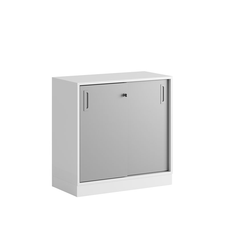 Småland Skjutdörrsskåp med sockel – 80 cm x 80 cm