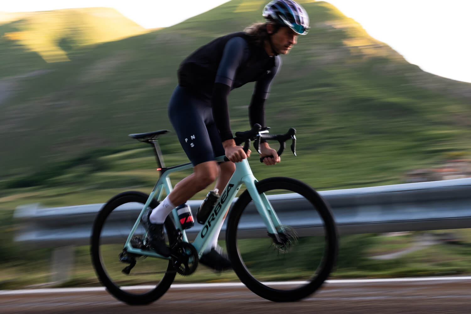 Orbea-gain-racercykel-elcykel-landsväg